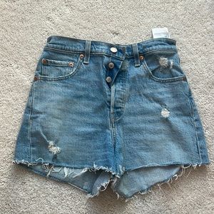 Levi’s rib cage jean shorts
